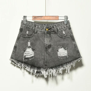 Dove shorts met gaten