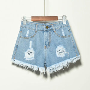 Dove shorts met gaten